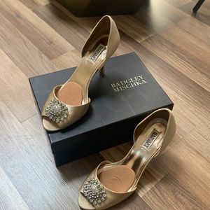 Badgley Mischka champagne bedazzled heels… perfect for wedding!!!